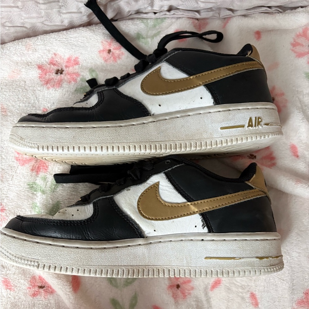 Nike Air Force1 black and gold